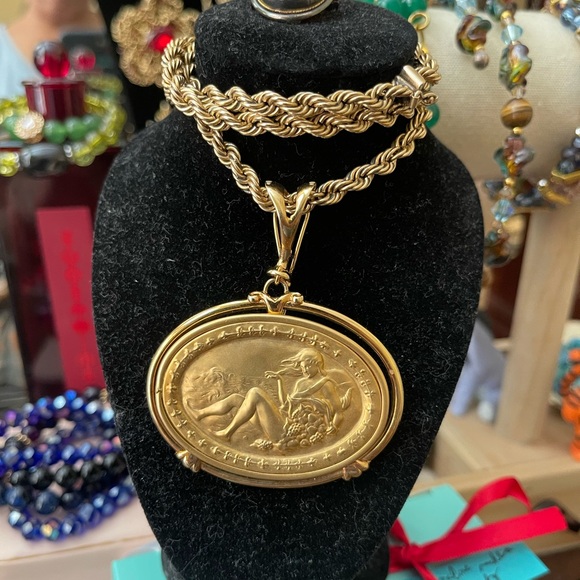 SHOWING UNLISTED ITEMS - Picture 6 of 17